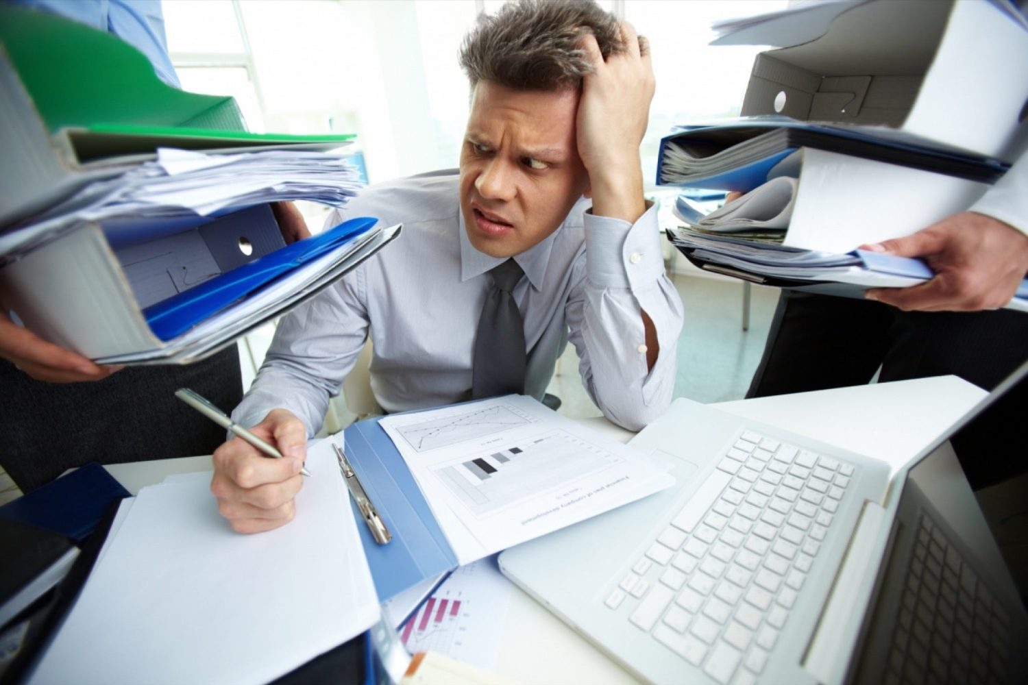 20170731094831-work-stress-overworked-confused 20170731094831-work-stress-overworked-confused